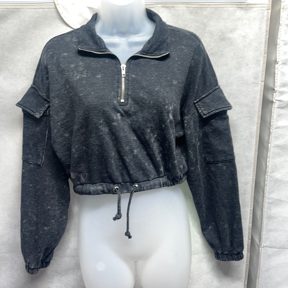 Crop quarter zip